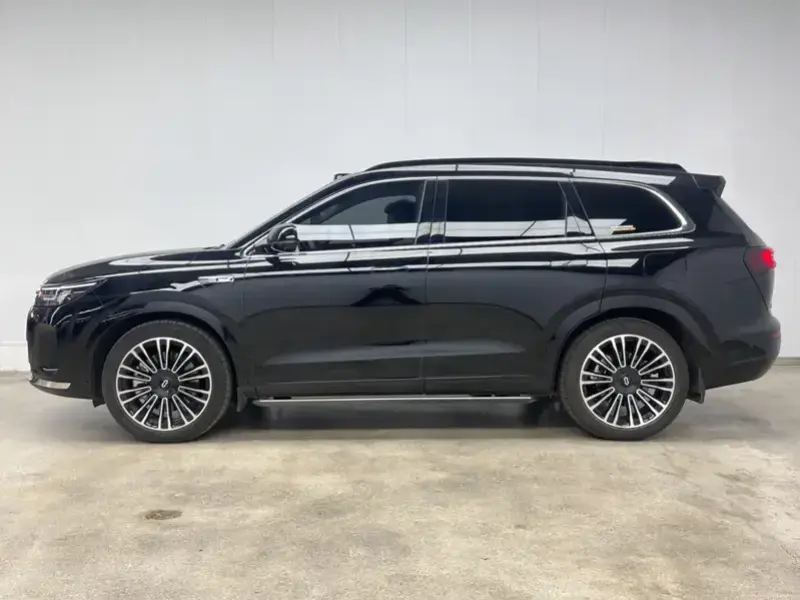 2024 Aito AITO M7 с пробегом 30 800 км