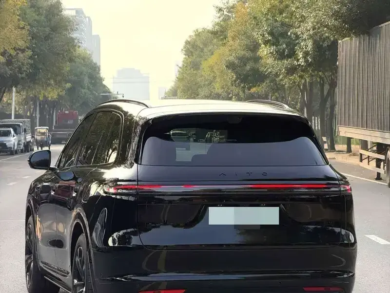 2026 Aito AITO M7 с пробегом 2 300 км