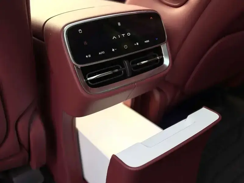 2026 Aito AITO M7 с пробегом 2 300 км