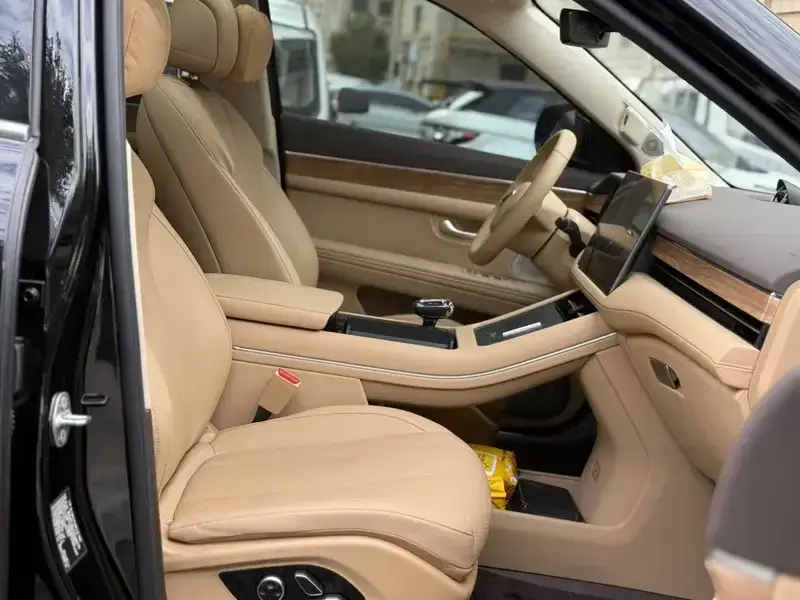 2024 Aito AITO M7 с пробегом 24 000 км