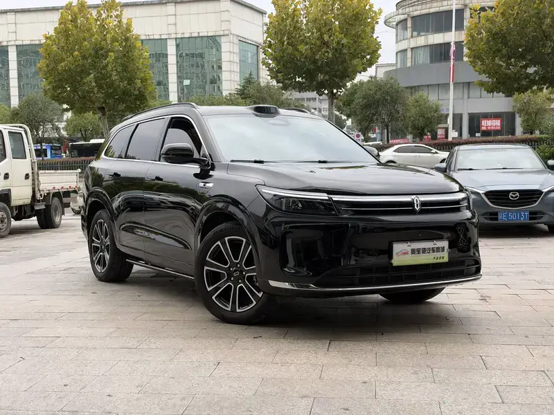 2024 Aito AITO M7 с пробегом 25 600 км