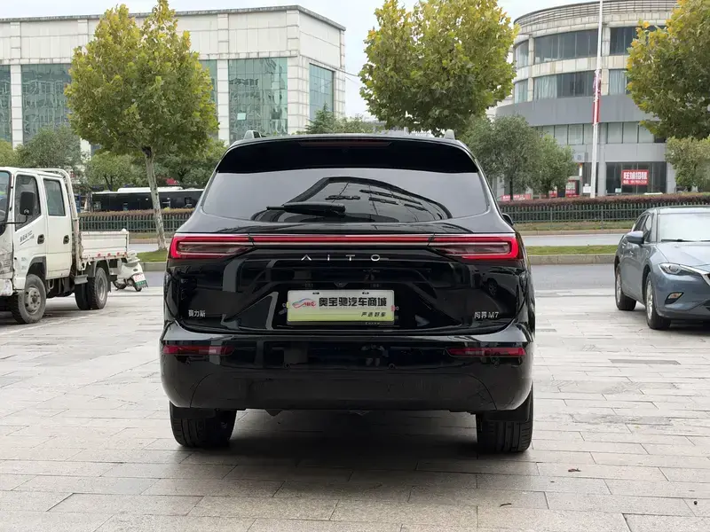 2024 Aito AITO M7 с пробегом 25 600 км