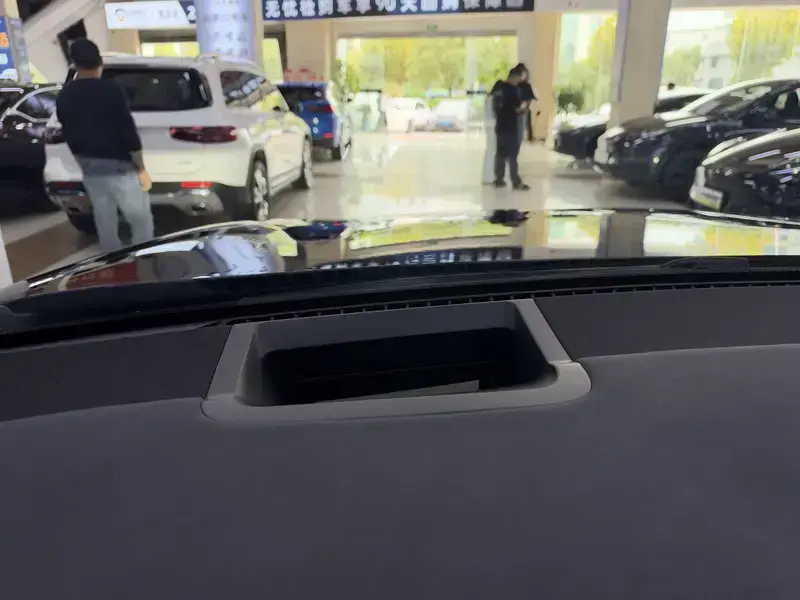 2024 Aito AITO M7 с пробегом 25 600 км