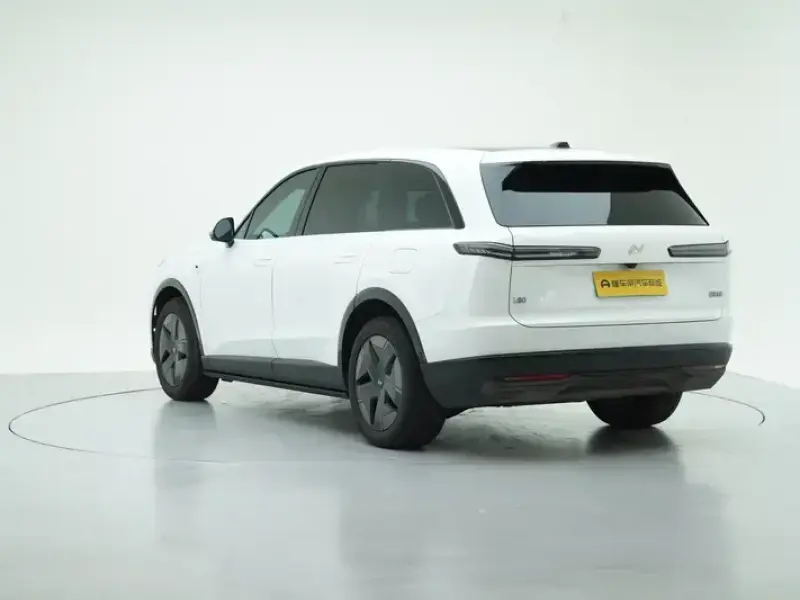 2026 Nio Ledo L80 с пробегом 15 900 км