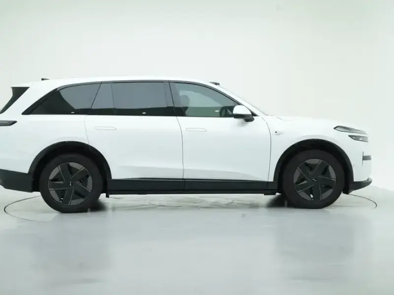 2026 Nio Ledo L80 с пробегом 15 900 км