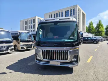 2025 Hongqi Guoyue с пробегом 22 000 км