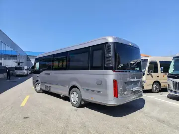 2025 Hongqi Guoyue с пробегом 22 000 км