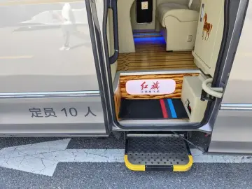 2025 Hongqi Guoyue с пробегом 22 000 км