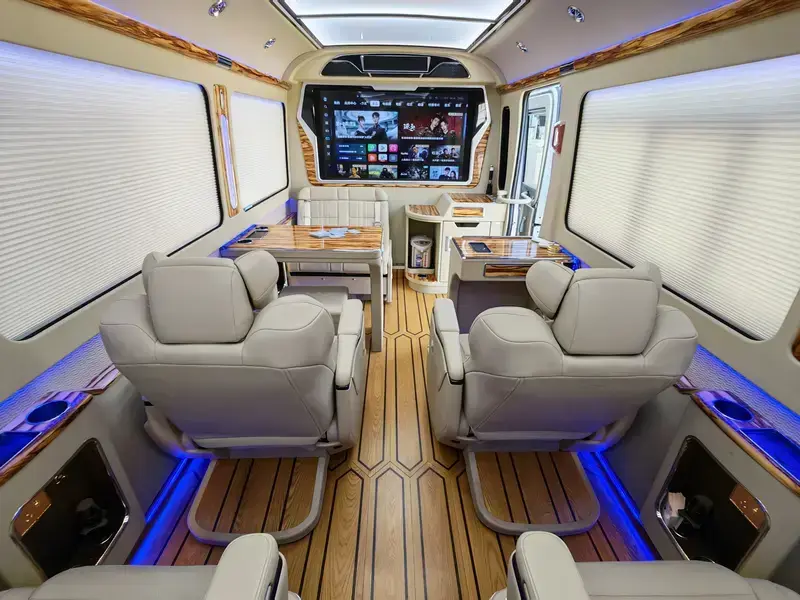 2025 Hongqi Guoyue с пробегом 22 000 км