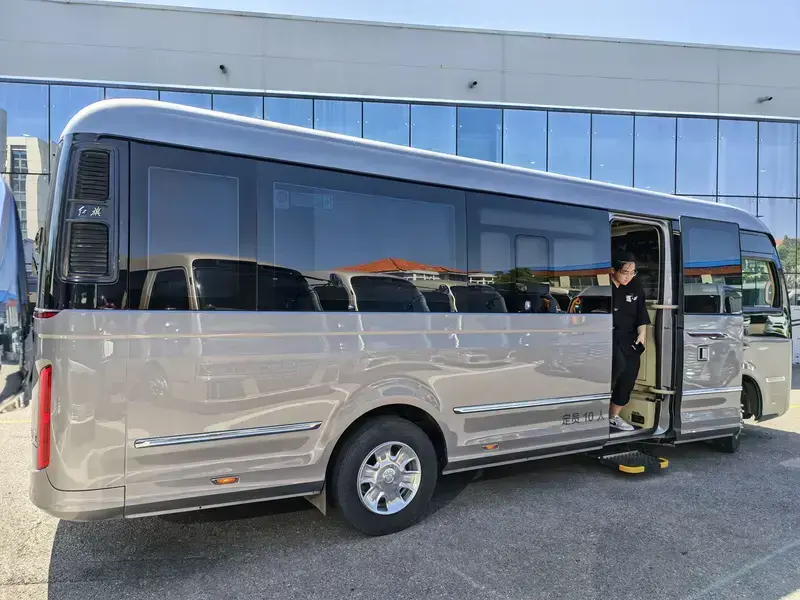 2025 Hongqi Guoyue с пробегом 22 000 км