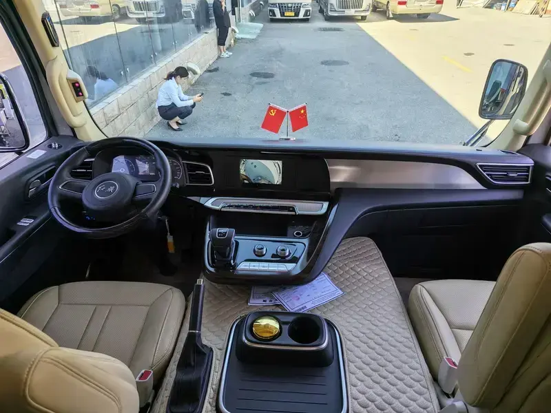 2025 Hongqi Guoyue с пробегом 22 000 км