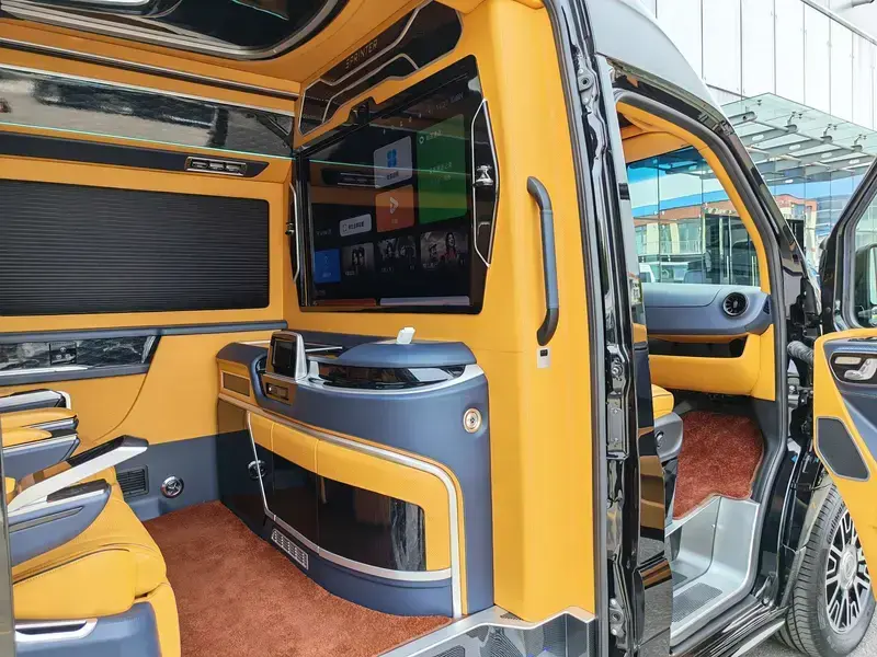 2026 Mercedes-Benz Sprinter с пробегом 500 км