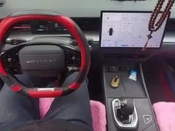 2023 JETOUR Dasheng i-DM с пробегом 14 000 км