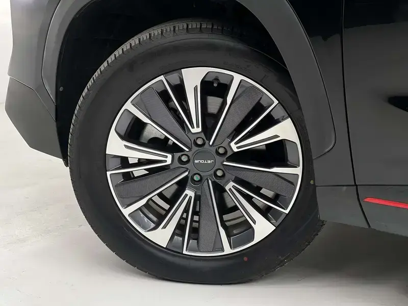 2023 JETOUR Dasheng i-DM с пробегом 20 000 км