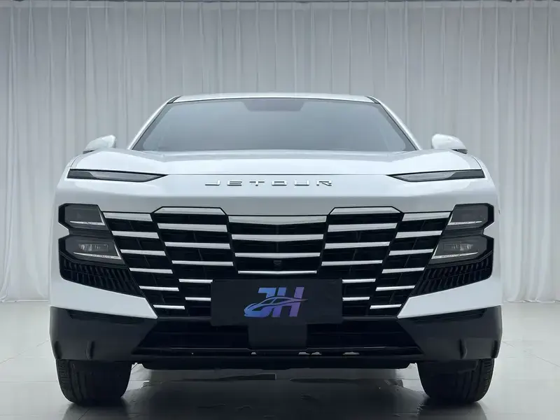 2023 JETOUR Dasheng i-DM с пробегом 30 000 км