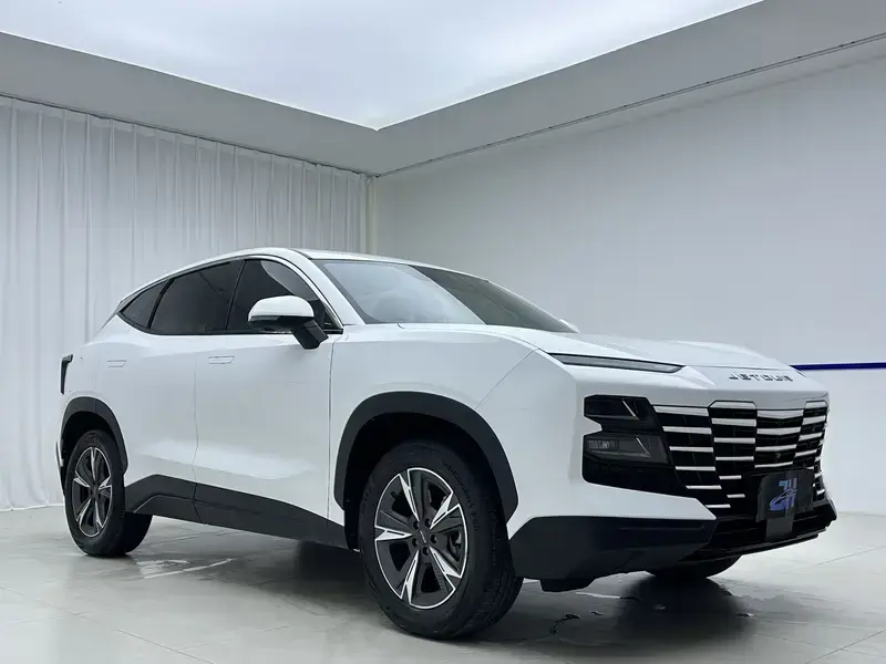 2023 JETOUR Dasheng i-DM с пробегом 30 000 км
