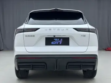 2023 JETOUR Dasheng i-DM с пробегом 30 000 км