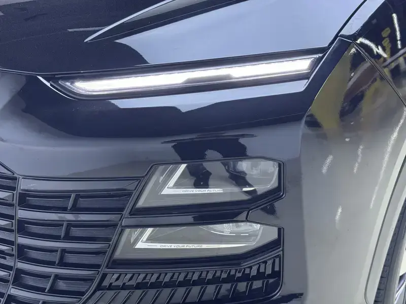 2023 JETOUR Dasheng i-DM с пробегом 22 300 км