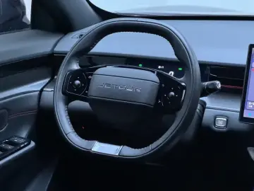 2023 JETOUR Dasheng i-DM с пробегом 22 300 км
