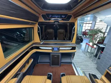 2025 Mercedes-Benz Sprinter с пробегом 100 км