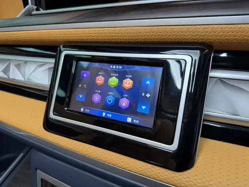 2025 Mercedes-Benz Sprinter с пробегом 100 км