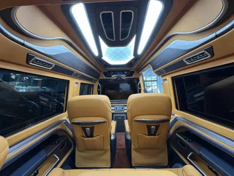 2025 Mercedes-Benz Sprinter с пробегом 100 км