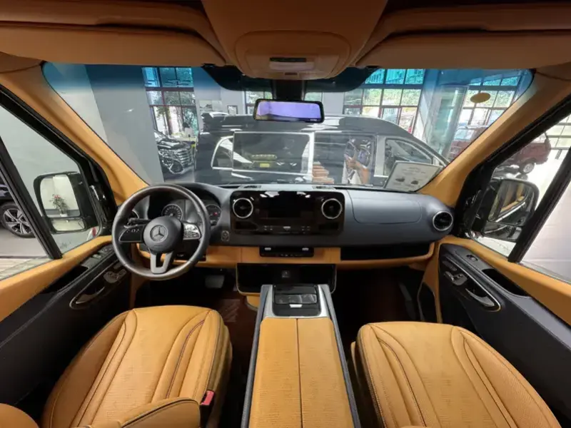 2025 Mercedes-Benz Sprinter с пробегом 100 км