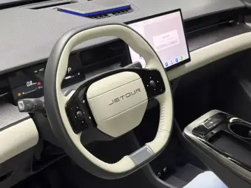 2023 JETOUR Dasheng i-DM с пробегом 41 000 км