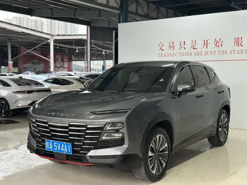 2023 JETOUR Dasheng i-DM с пробегом 30 000 км
