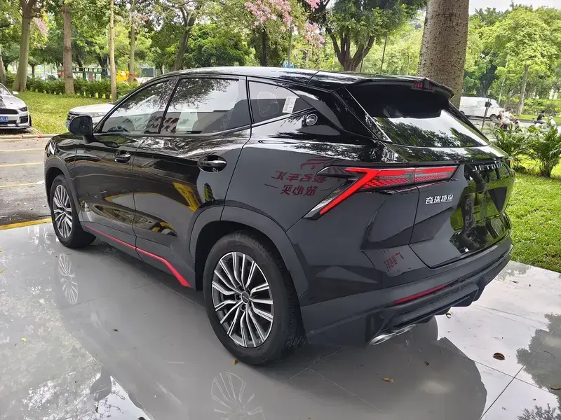 2024 JETOUR Dasheng i-DM с пробегом 13 000 км
