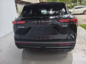 2024 JETOUR Dasheng i-DM с пробегом 13 000 км