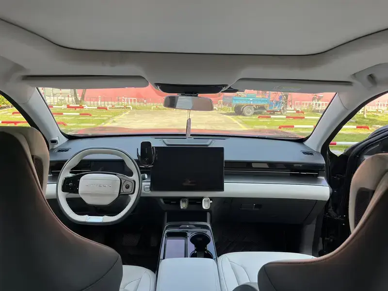 2022 JETOUR Dasheng i-DM с пробегом 24 000 км