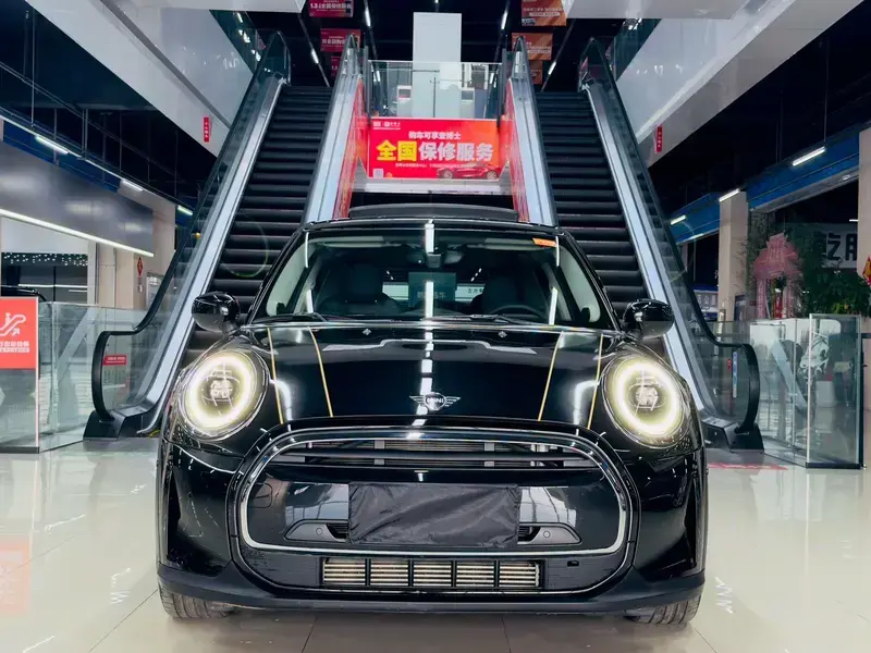 2023 Mini Electric MINI COOPER с пробегом 20 000 км