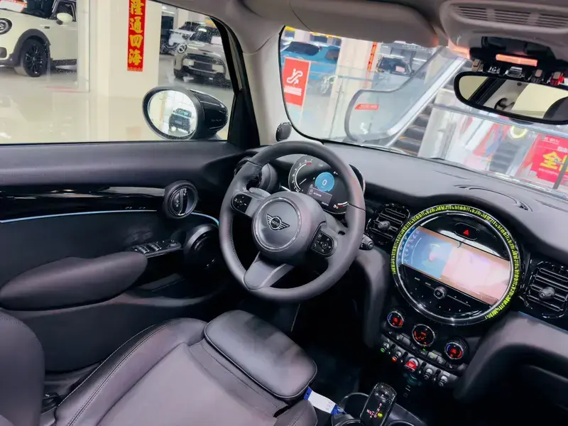 2023 Mini Electric MINI COOPER с пробегом 20 000 км