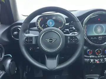 2023 Mini Electric MINI COOPER с пробегом 14 400 км