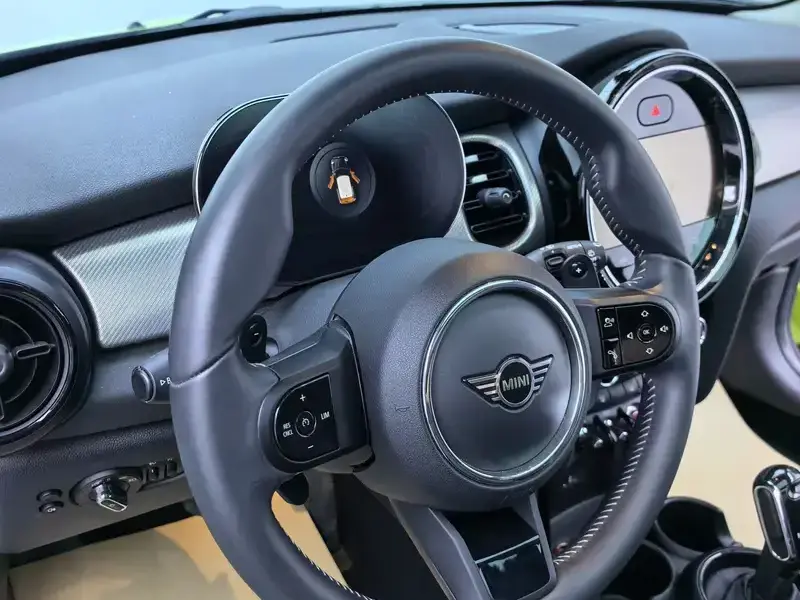 2022 Mini Electric MINI COOPER с пробегом 18 000 км