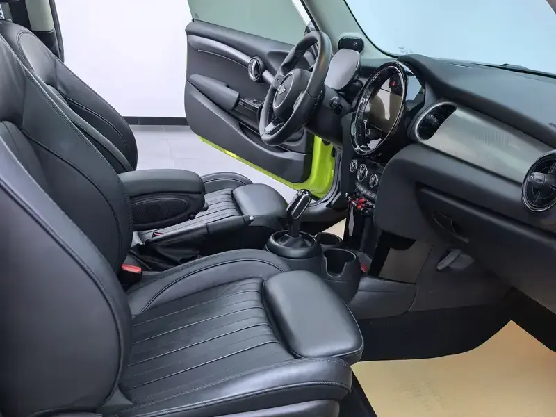 2022 Mini Electric MINI COOPER с пробегом 18 000 км