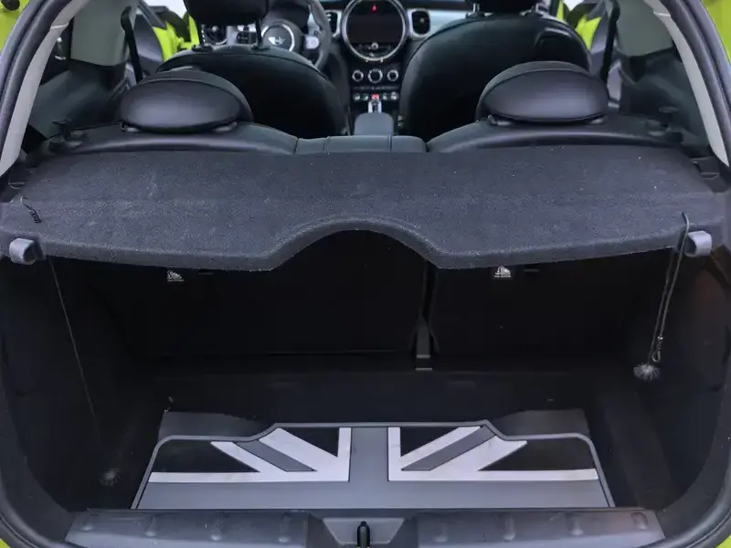2022 Mini Electric MINI COOPER с пробегом 18 000 км