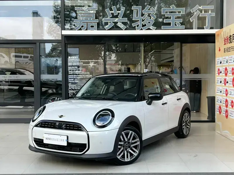 2025 Mini Electric MINI COOPER с пробегом 3 000 км