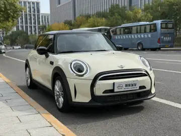 2022 Mini Electric MINI COOPER с пробегом 16 000 км