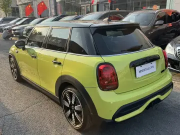2023 Mini Electric MINI COOPER с пробегом 8 900 км