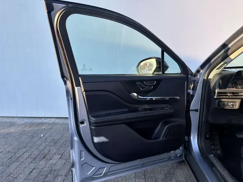2026 Lincoln Adventurer NEV с пробегом 13 600 км
