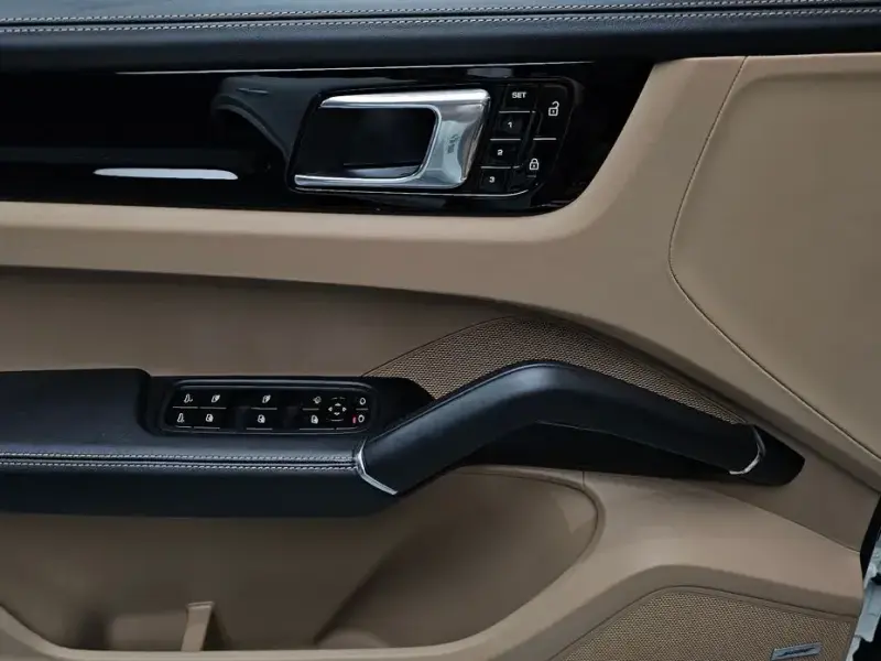 2020 Porsche Cayenne с пробегом 37 181 км