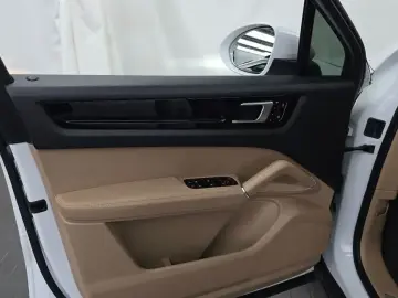 2021 Porsche Cayenne с пробегом 55 970 км