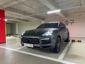 2020 Porsche Cayenne с пробегом 52 000 км