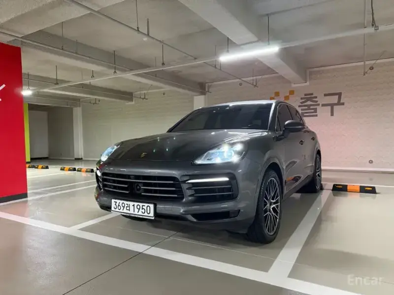 2020 Porsche Cayenne с пробегом 52 000 км