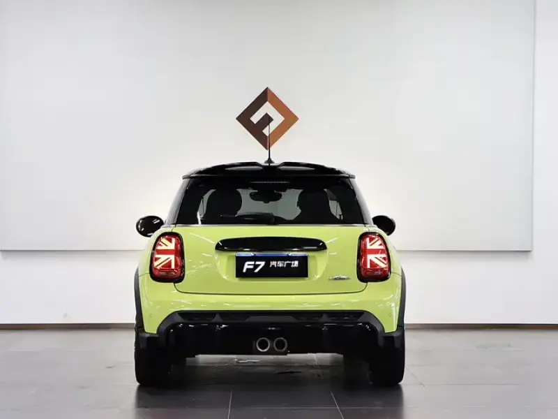 2022 Mini JCW с пробегом 41 000 км