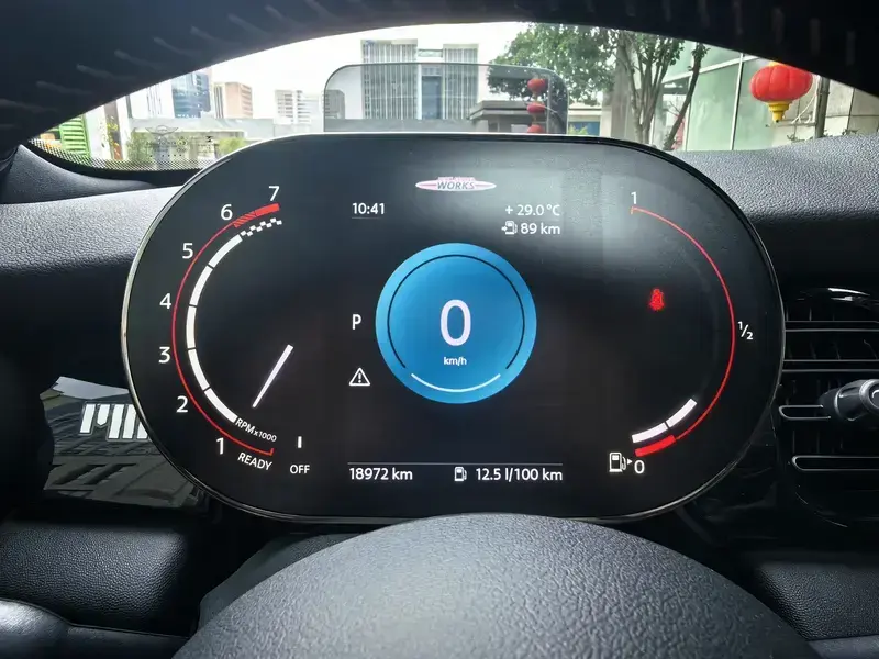 2023 Mini JCW с пробегом 18 000 км