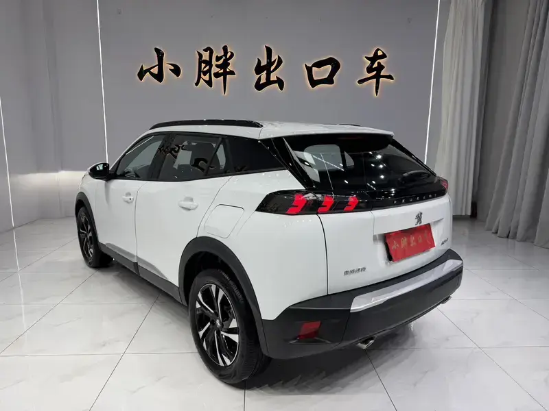 2022 Peugeot e2008 с пробегом 5 000 км