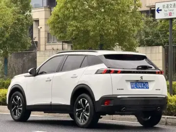 2022 Peugeot e2008 с пробегом 24 000 км